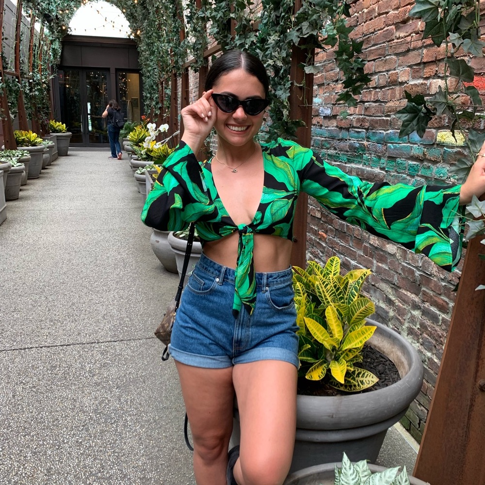 long sleeved crop top - Picture 3 of 3